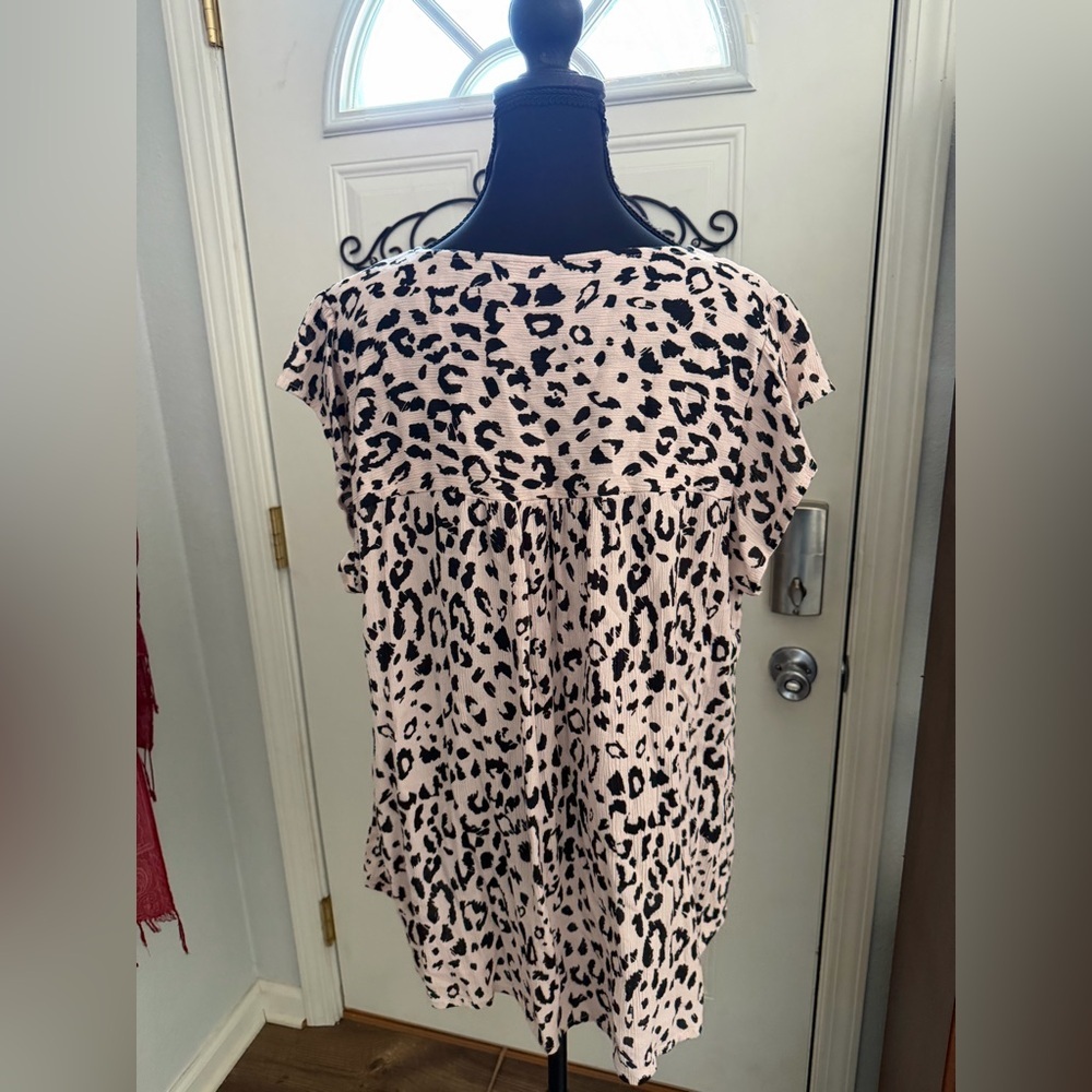 Savanna Jane v neck boho tunic cheetah floral embroidery size 1X - Picture 4 of 7